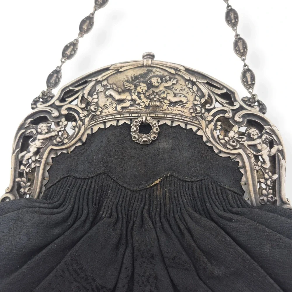 Antique Sterling Silver Cherub Opera Purse S1 Medallion Chain 11.5oz Victorian